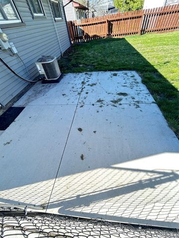 5877 William Street, Taylor, MI 48180