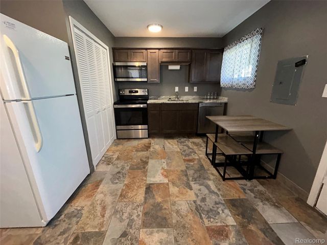 5877 William Street, Taylor, MI 48180