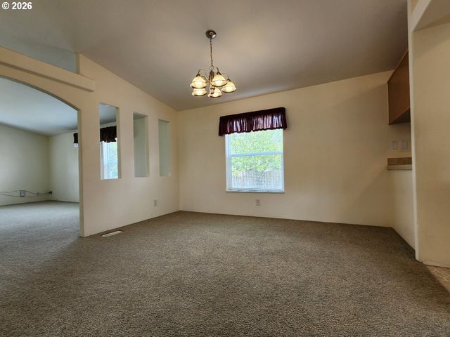 255 Se 15TH St, Bandon, OR 97411