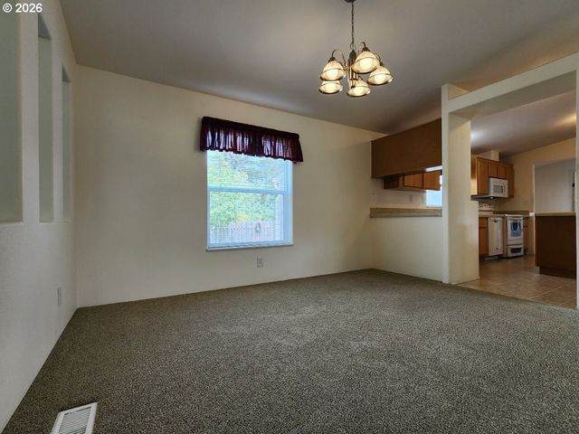 255 Se 15TH St, Bandon, OR 97411