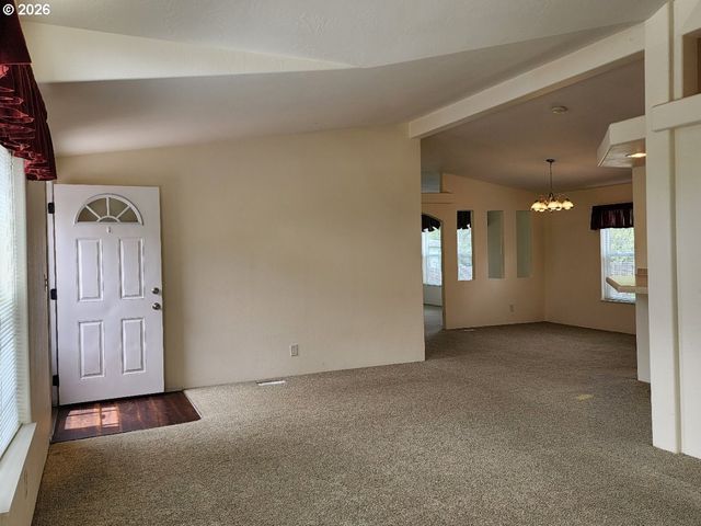 255 Se 15TH St, Bandon, OR 97411