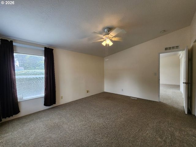 255 Se 15TH St, Bandon, OR 97411