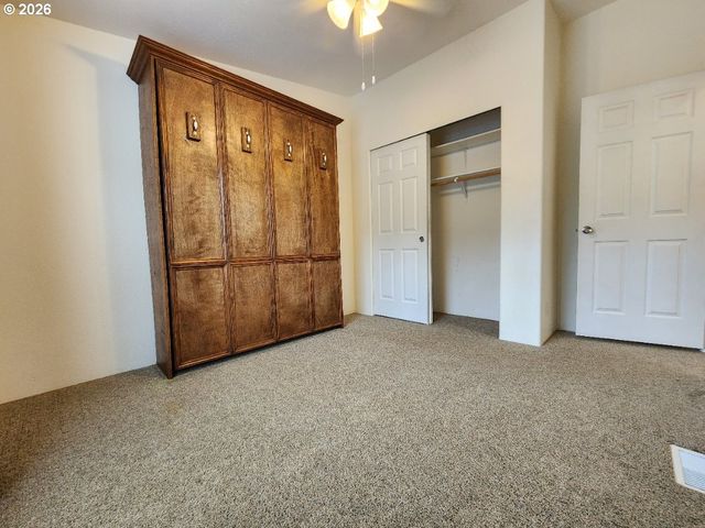 255 Se 15TH St, Bandon, OR 97411