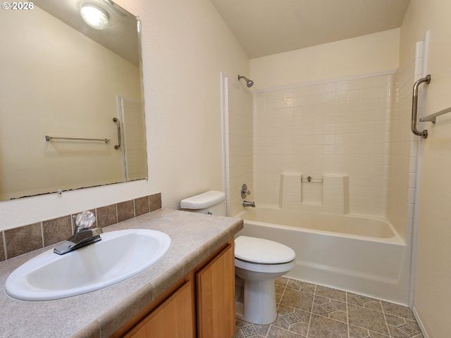255 Se 15TH St, Bandon, OR 97411