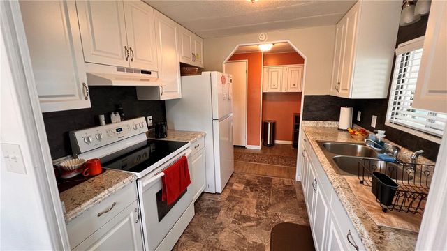 9287 HIGHPOINT BOULEVARD, Brooksville, FL 34613