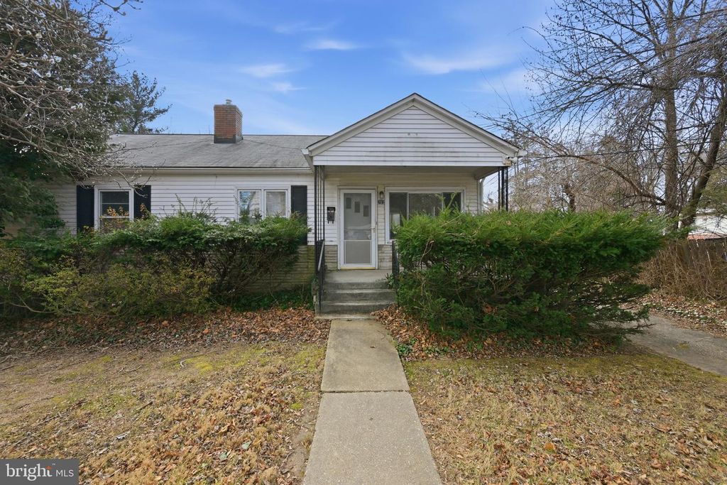 703 NORTHWEST DR, Silver Spring, MD 20901