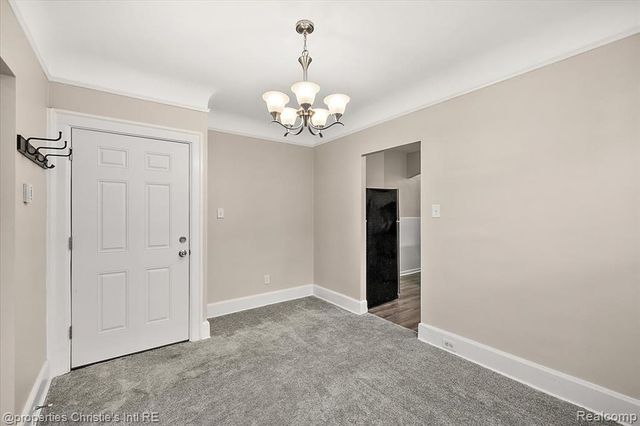 829 Beaconsfield Ave 2N, Grosse Pointe Park, MI 48230