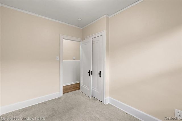 829 Beaconsfield Ave 2N, Grosse Pointe Park, MI 48230