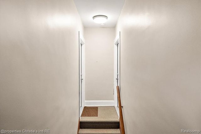 829 Beaconsfield Ave 2N, Grosse Pointe Park, MI 48230