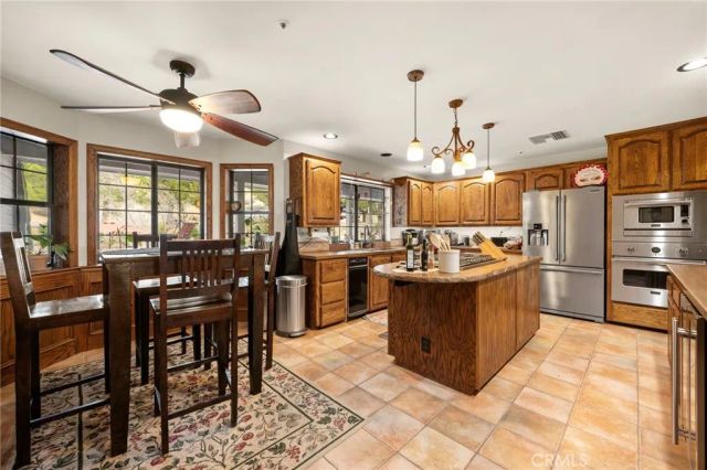 8634 Escondido Canyon, Agua Dulce, CA 91390