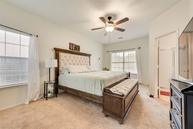 6420 St Alban Court, Arlington, TX 76001