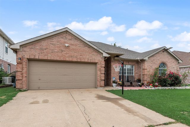 6420 St Alban Court, Arlington, TX 76001