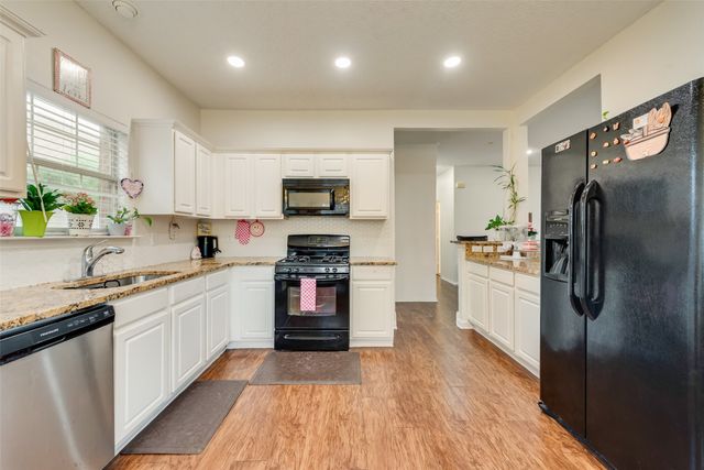 6420 St Alban Court, Arlington, TX 76001