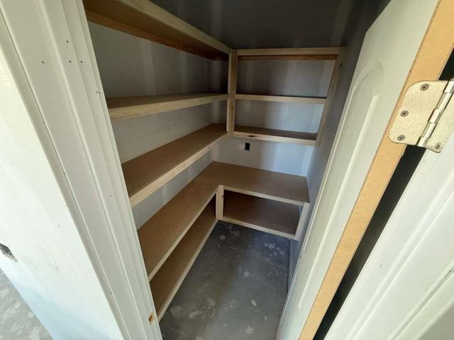 1601 Midway Ct., Valley Center, KS 67147