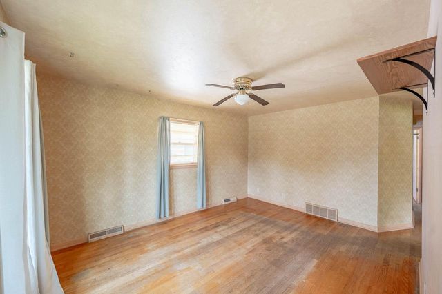 2019 Kentucky STREET, Racine, WI 53405