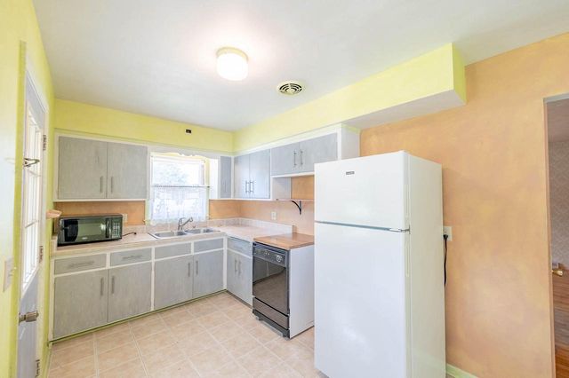2019 Kentucky STREET, Racine, WI 53405