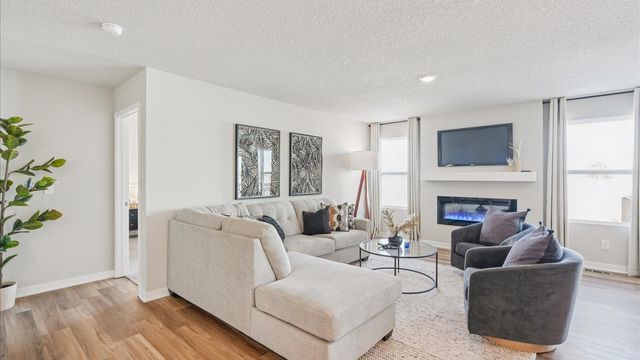 2876 Grassland Court, Hiawatha, IA 52233