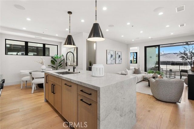 305 Fernleaf, Corona Del Mar (newport Beach), CA 92625