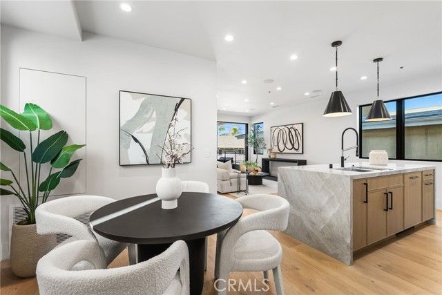 305 Fernleaf, Corona Del Mar (newport Beach), CA 92625