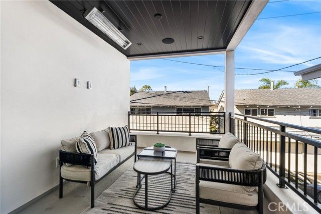 305 Fernleaf, Corona Del Mar (newport Beach), CA 92625