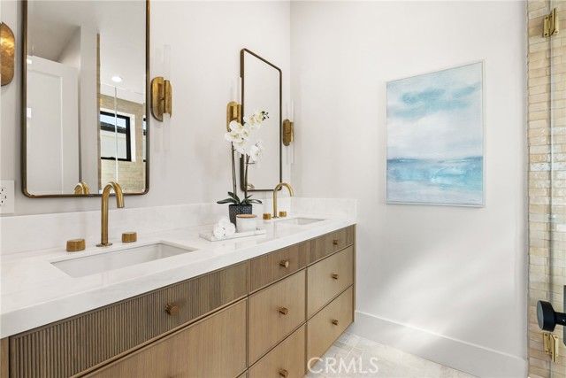 305 Fernleaf, Corona Del Mar (newport Beach), CA 92625