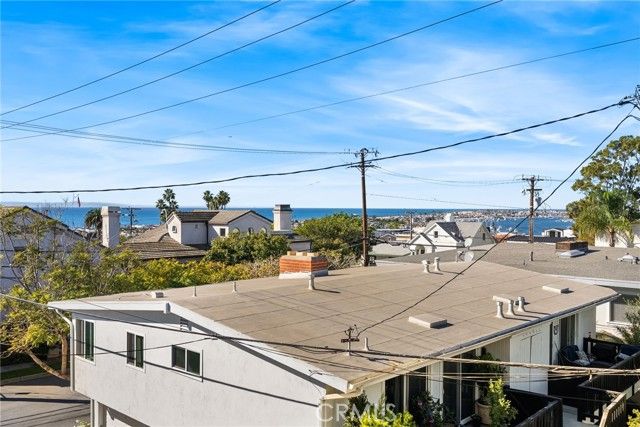 305 Fernleaf, Corona Del Mar (newport Beach), CA 92625