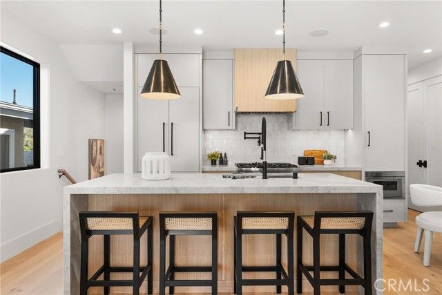 305 Fernleaf, Corona Del Mar (newport Beach), CA 92625