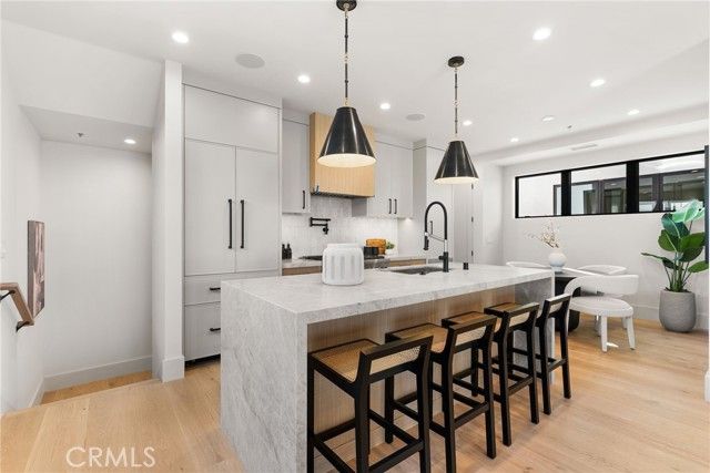 305 Fernleaf, Corona Del Mar (newport Beach), CA 92625