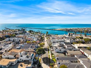 305 Fernleaf, Corona Del Mar (newport Beach), CA 92625