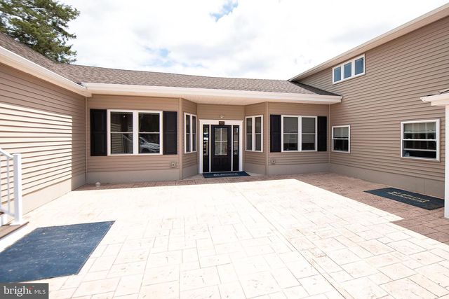 121 MAIN ST, Southampton, NJ 08088