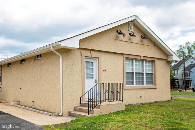 121 MAIN ST, Southampton, NJ 08088