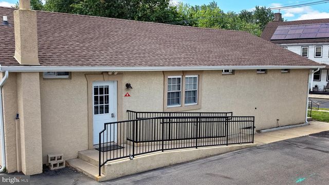 121 MAIN ST, Southampton, NJ 08088