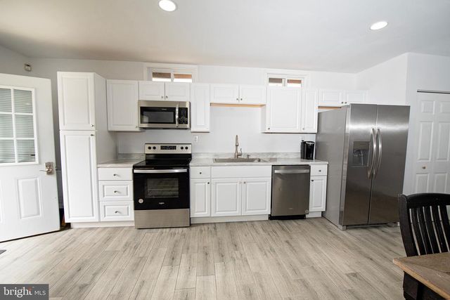 121 MAIN ST, Southampton, NJ 08088
