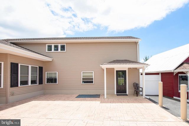121 MAIN ST, Southampton, NJ 08088
