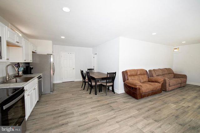 121 MAIN ST, Southampton, NJ 08088
