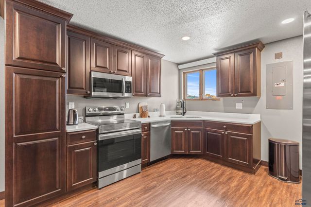 5642 BOB LN, Black Hawk, SD 57718