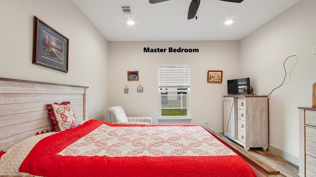 148 Engelbrecht Road, Defuniak Springs, FL 32433