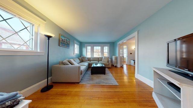 99 Barnes 2, Boston, MA 02128