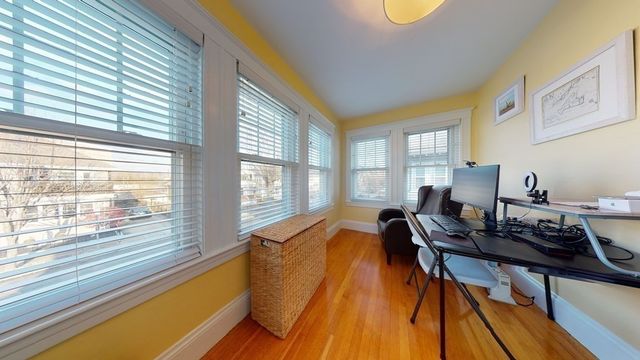 99 Barnes 2, Boston, MA 02128