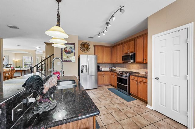 414 Rocky Creek Drive, Mansfield, TX 76063