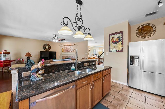 414 Rocky Creek Drive, Mansfield, TX 76063