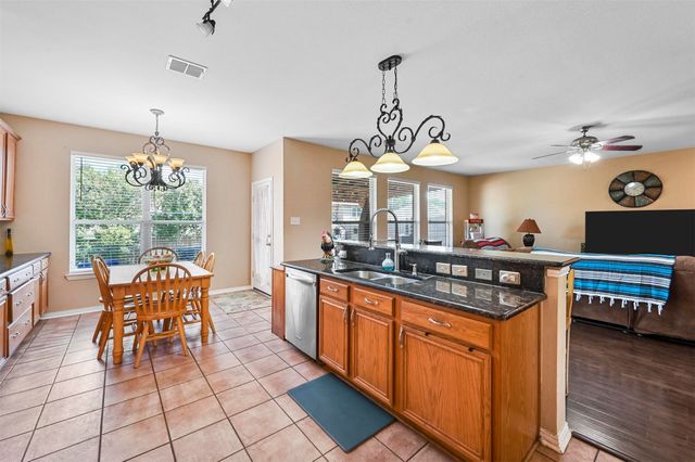 414 Rocky Creek Drive, Mansfield, TX 76063
