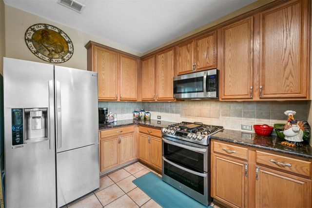 414 Rocky Creek Drive, Mansfield, TX 76063