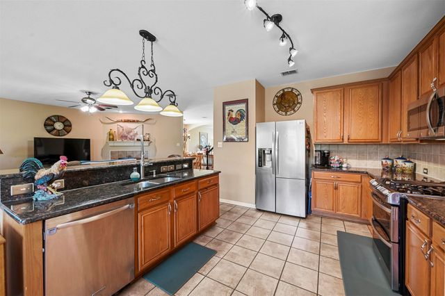 414 Rocky Creek Drive, Mansfield, TX 76063