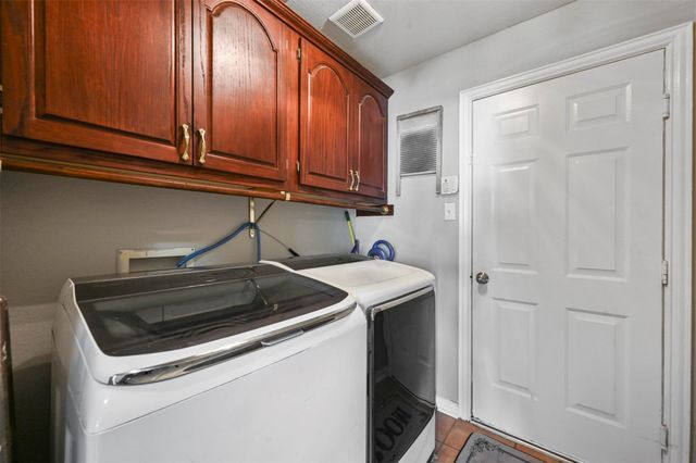 414 Rocky Creek Drive, Mansfield, TX 76063