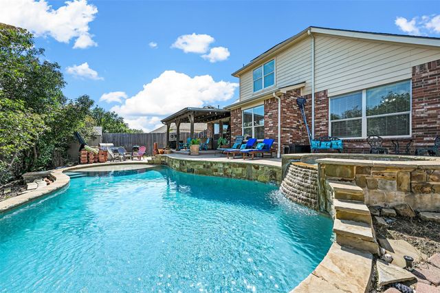 414 Rocky Creek Drive, Mansfield, TX 76063