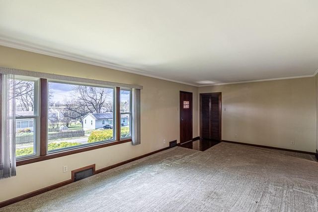 1505 S 39th Street, St Joseph, MO 64507