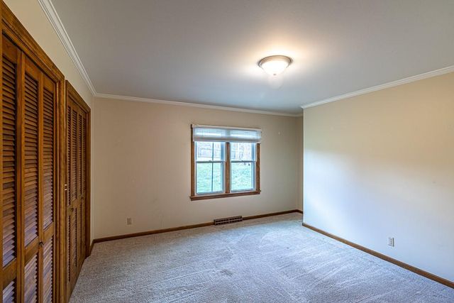 1505 S 39th Street, St Joseph, MO 64507