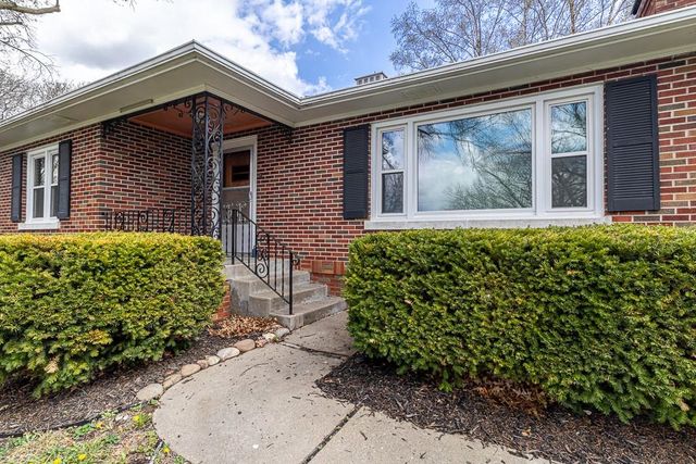 1505 S 39th Street, St Joseph, MO 64507