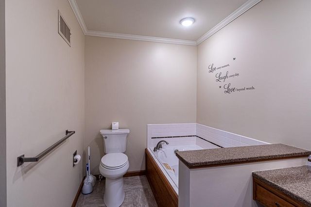 1505 S 39th Street, St Joseph, MO 64507